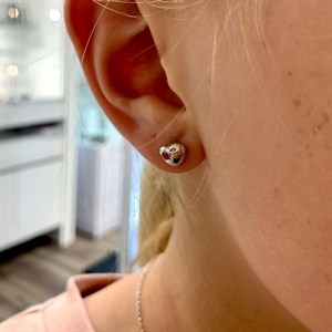 Silber Ohrringe mit Herz und Kristall. A325 023